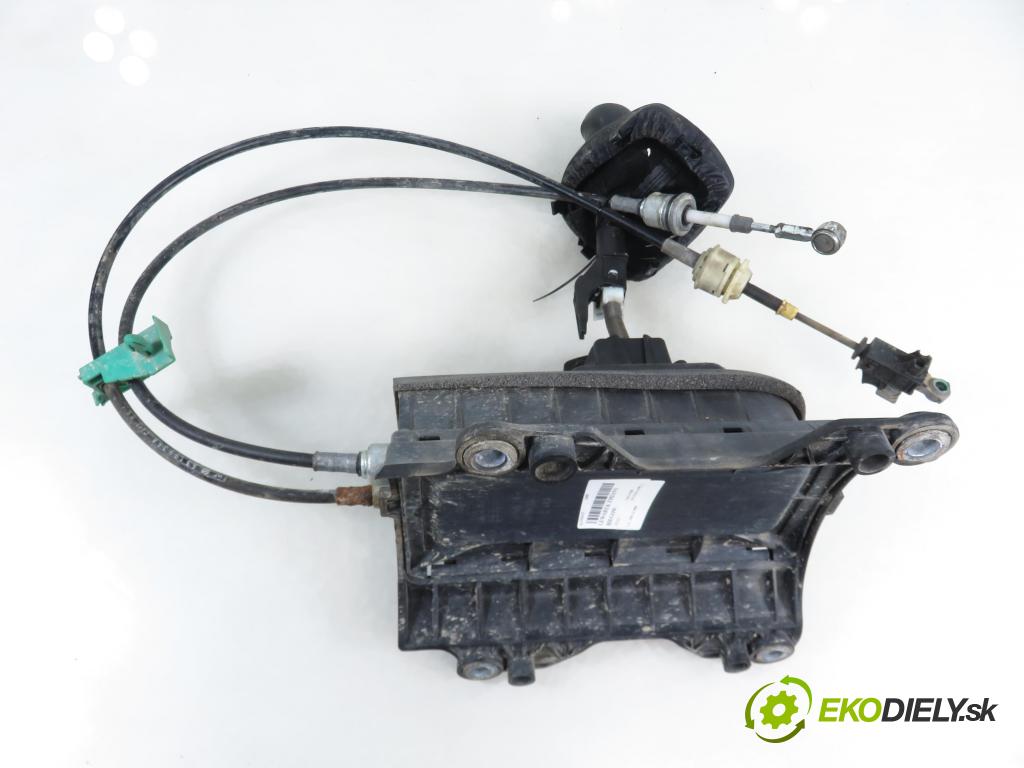 FIAT GRANDE PUNTO (199_) HB 2008 57,00 1.4 - 350 A1.000 1368,00 ZVEDÁK: 553485390