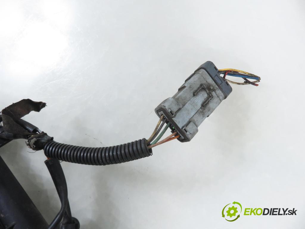 PEUGEOT 206 liftback (2A/C) HB 2003 55,00 1.4 75 - KFW 1360,00 Lišta vstrekovacia 9655833580 (Vstrekovacia lišta)