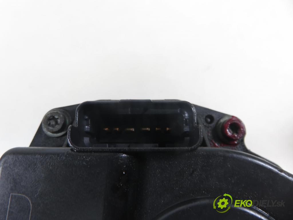 PEUGEOT 307 CC (3B) C/C 2006 0,00 2.0 16V - RFJ (EW10A) 1997,00 Škrtiaca klapka 9650787380 ; 408239827001 (Škrtiaca klapka)