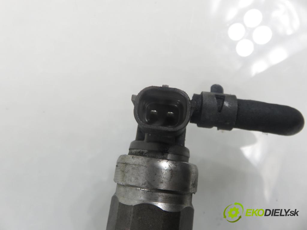 TOYOTA COROLLA (_E12_) HB 2004 66,00 2.0 D-4D 1995,00 Lišta vstrekovacia 8945860010 (Vstrekovacia lišta)