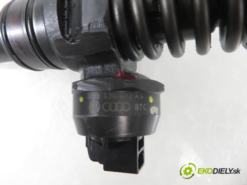 VW PASSAT B6 Variant (3C5) KOMBI 2006 77,00 1.9 TDI - BXE 1896,00 Vstrekovač 038130073AG ; 0414720215 (Vstrekovač paliva)