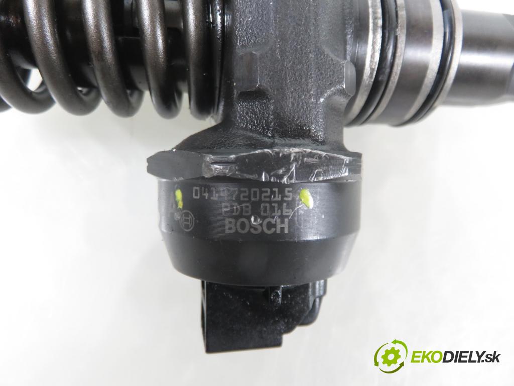 VW PASSAT B6 Variant (3C5) KOMBI 2006 77,00 1.9 TDI - BXE 1896,00 Vstrekovač 038130073AG ; 0414720215 (Vstrekovač paliva)