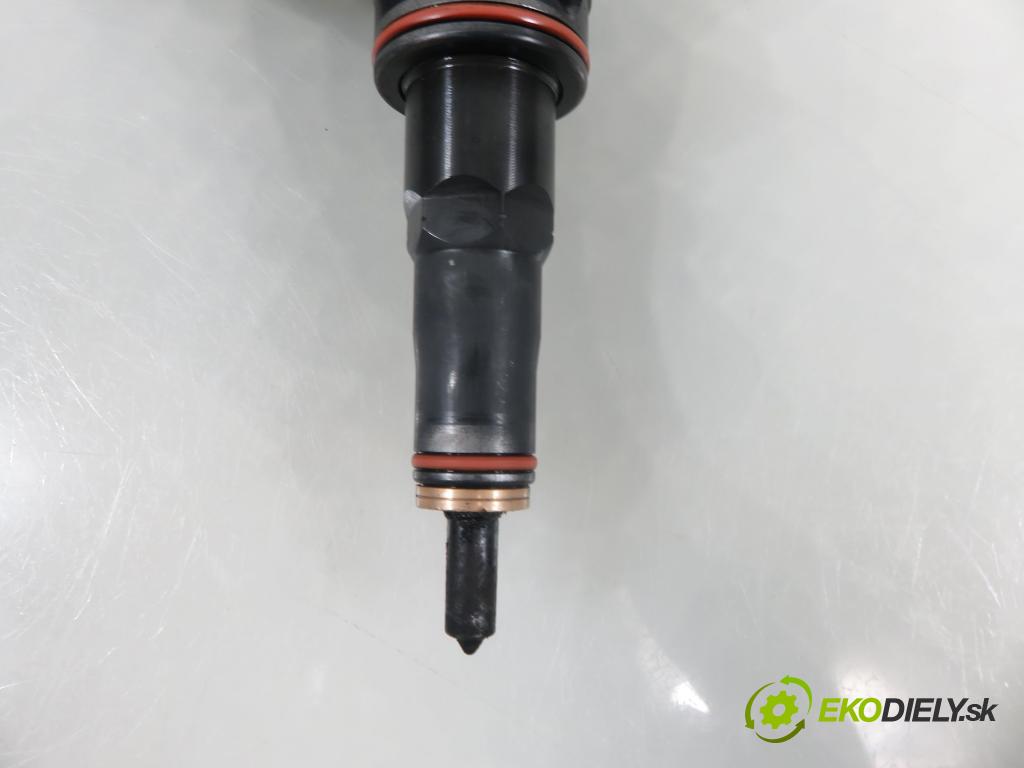 SKODA FABIA I Combi (6Y5) KOMBI 2002 74,00 1.9 TDI - ATD 1896,00 Vstrekovač 038130073AJ ; 0414720037 (Vstrekovač paliva)