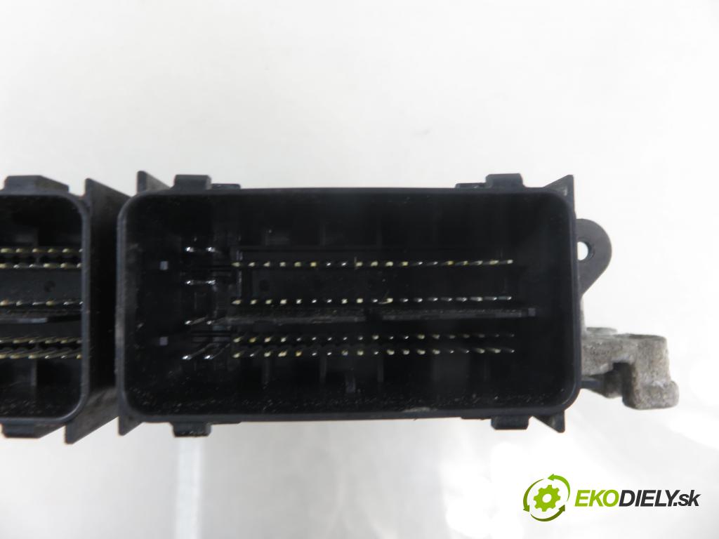 FORD FOCUS III Turnier KOMBI 2015 88,00 1.5 TDCi - XWDA 1499,00 Riadiaca jednotka Motor 0281032272 ; F1F112A650RA ; F1F112B684AD