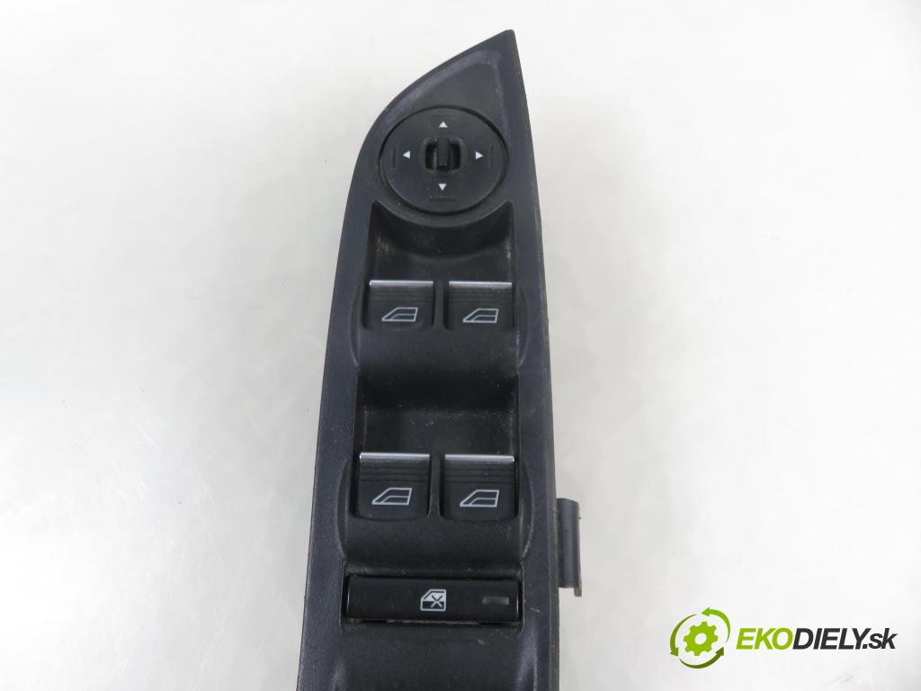 FORD FOCUS III Turnier KOMBI 2015 88,00 1.5 TDCi - XWDA 1499,00 Panel ovládania okien F1ET14A132AB
