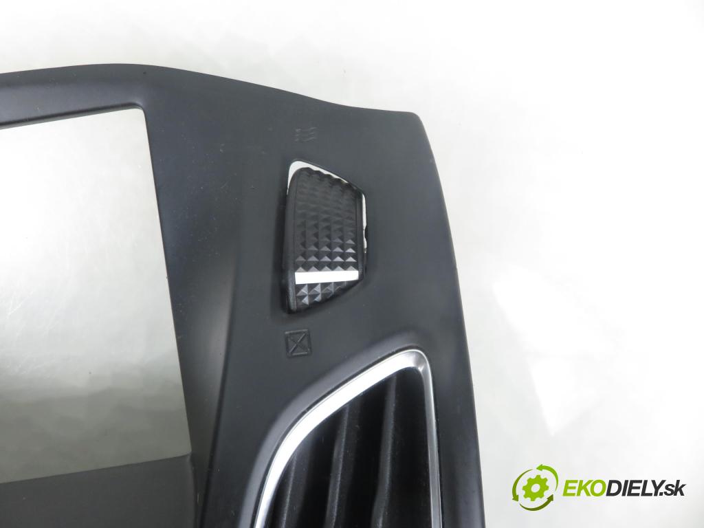 FORD FOCUS III Turnier KOMBI 2015 88,00 1.5 TDCi - XWDA 1499,00 palubná doska F1ET18K811HC