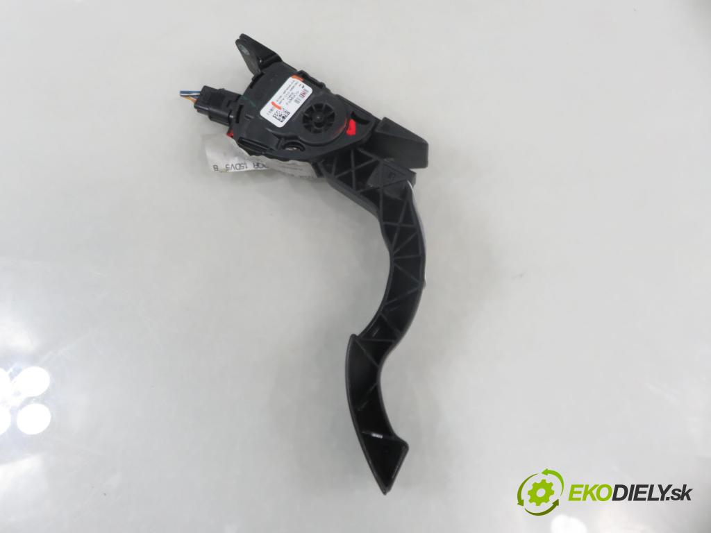 FORD FOCUS III Turnier KOMBI 2015 88,00 1.5 TDCi - XWDA 1499,00 Potenciometer plynu EV619F836AA ; 6PV01036880 (Potenciometer plynového pedálu)