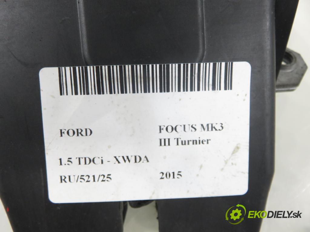 FORD FOCUS III Turnier KOMBI 2015 88,00 1.5 TDCi - XWDA 1499,00 zámok dverí kufor EL. 8M51R442A66DC