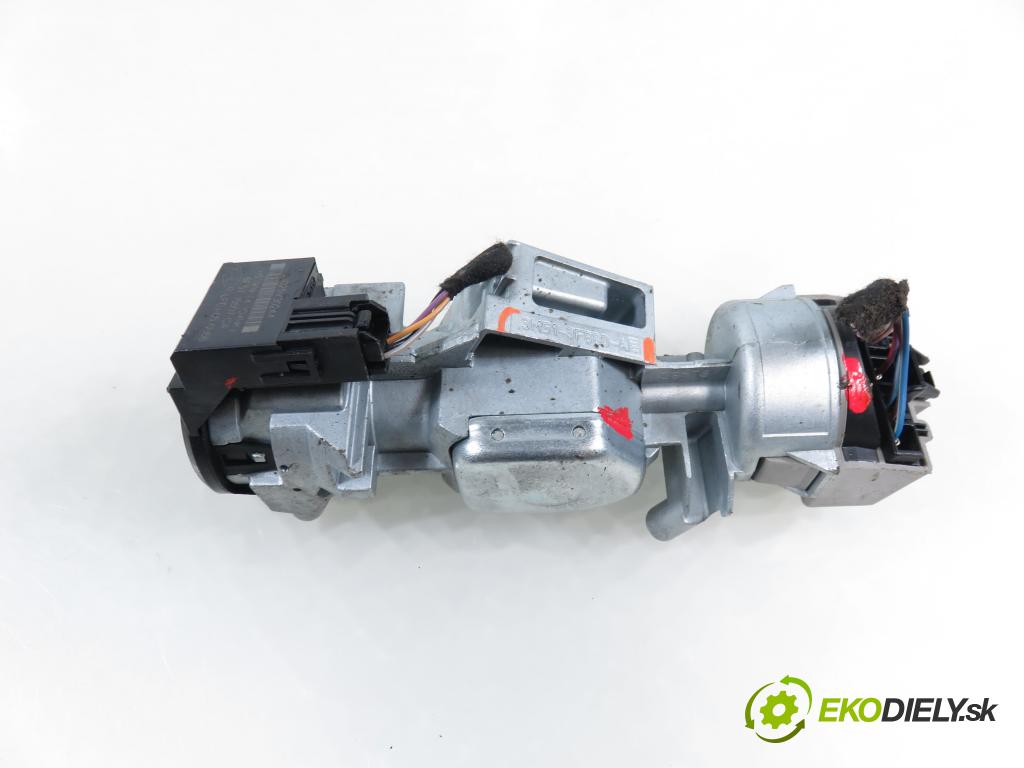 FORD FOCUS III Turnier KOMBI 2015 88,00 1.5 TDCi - XWDA 1499,00 spinačka 3M513F880AE (Spínacia skrinka)