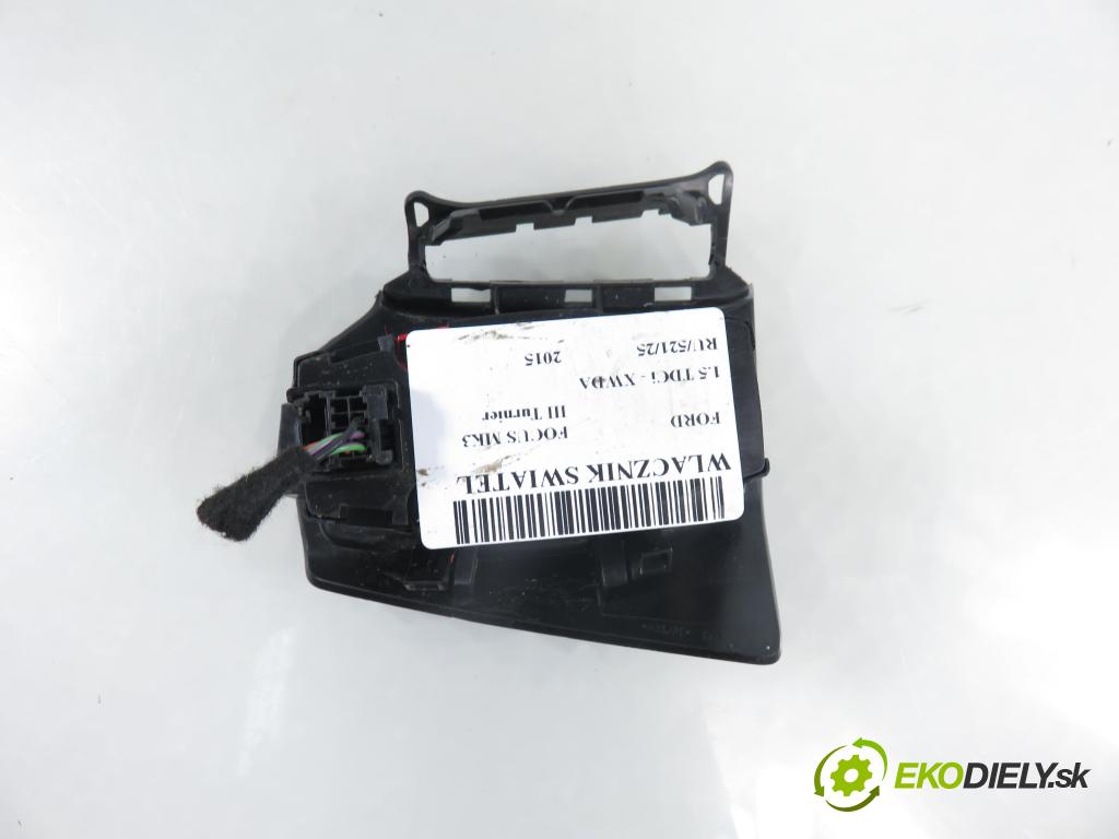 FORD FOCUS III Turnier KOMBI 2015 88,00 1.5 TDCi - XWDA 1499,00 prepínač svetlá F1ET13A024AA