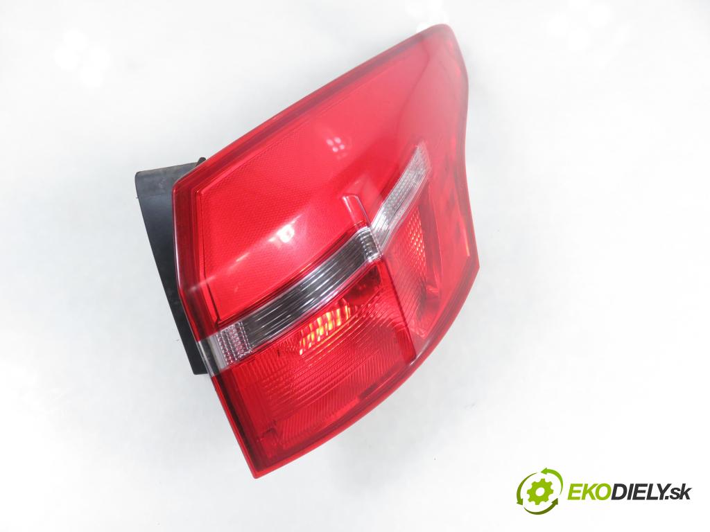 FORD FOCUS III Turnier KOMBI 2015 88,00 1.5 TDCi - XWDA 1499,00 Svetlo pravé zadné F1EB13404D ; F1EB13404E