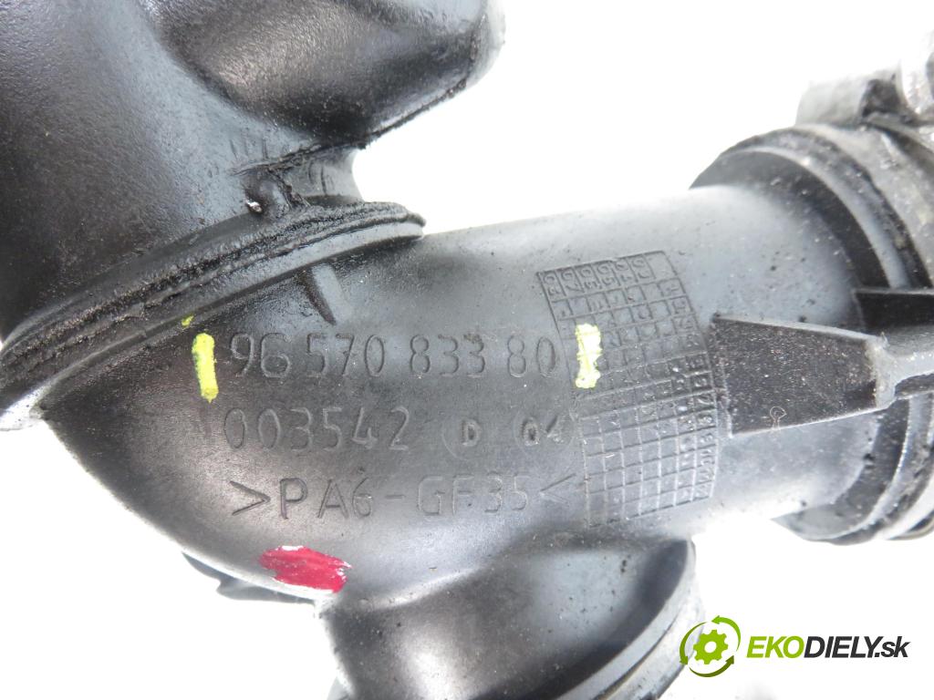 PEUGEOT 407 (6D_) SEDAN 2008 80,00 1.6 HDi 110 - 9HZ (DV6TED4) 1560,00 rezonátor vzduchu 9657083380