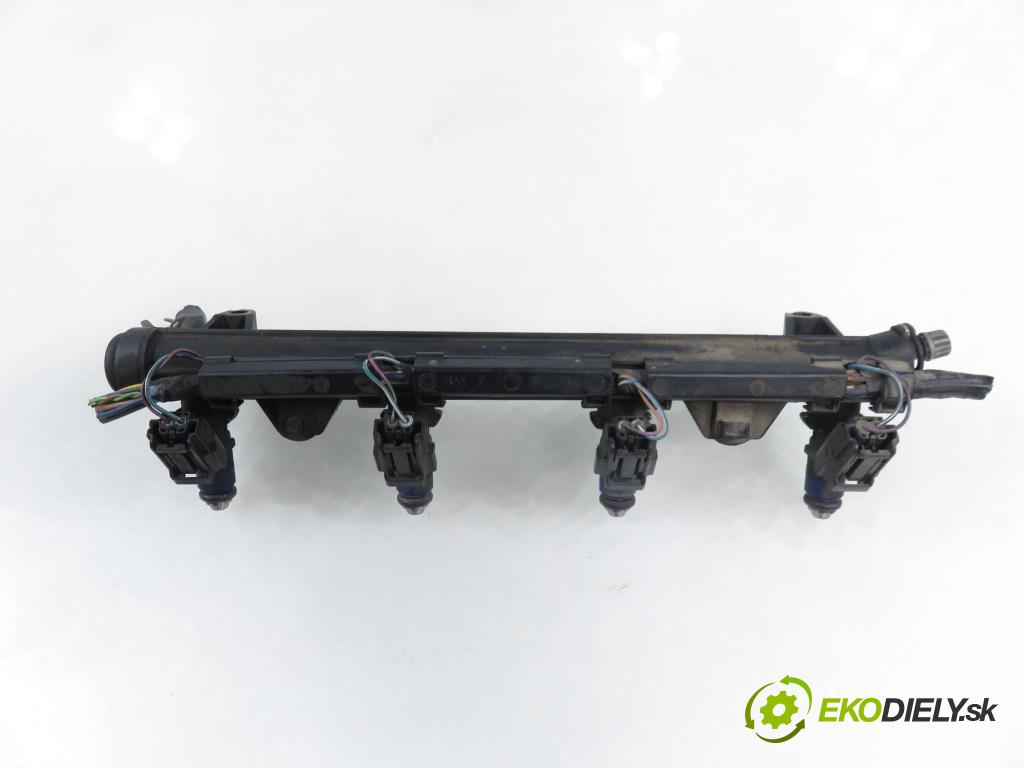 SEAT IBIZA III (6L1) HB 2007 55,00 1.4 16V - BKY 1390,00 Lišta vstrekovacia 036906031AB ; 036133319BH (Vstrekovacia lišta)