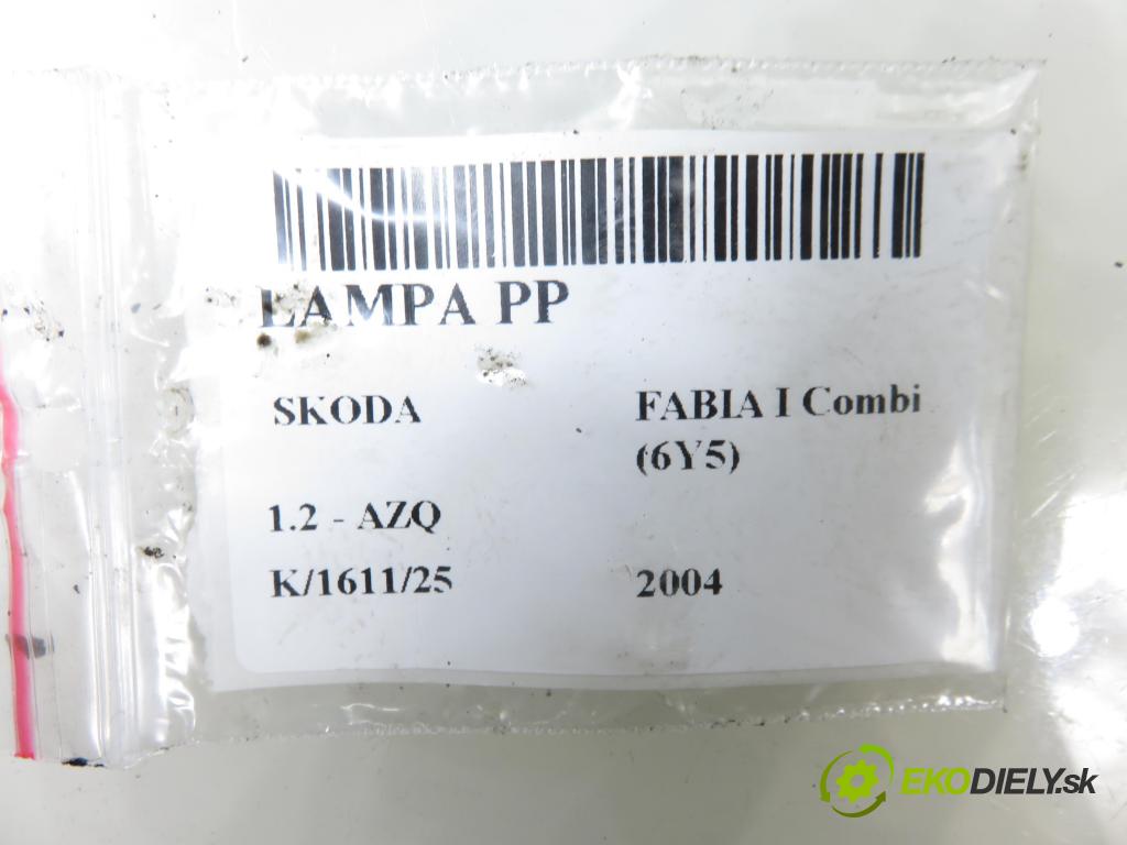 SKODA FABIA I Combi (6Y5) KOMBI 2004 47,00 1.2 - AZQ 1198,00 Svetlo PP