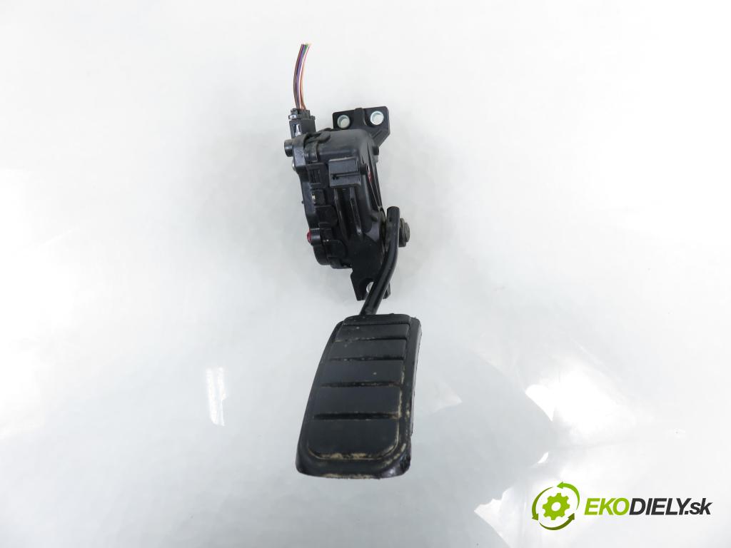 RENAULT MASTER II Skrzynia (FD) FURGON 2007 88,00 2.5 dCi 120 - G9U 650 2464,00 Potenciometer plynu 8200724059 (Potenciometer plynového pedálu)