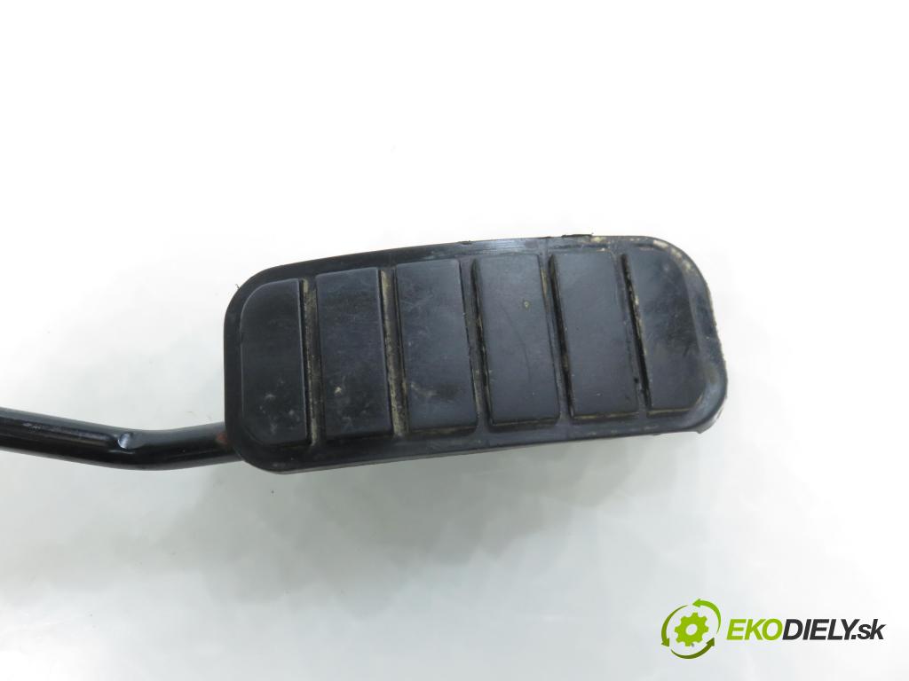 RENAULT MASTER II Skrzynia (FD) FURGON 2007 88,00 2.5 dCi 120 - G9U 650 2464,00 Potenciometer plynu 8200724059 (Potenciometer plynového pedálu)