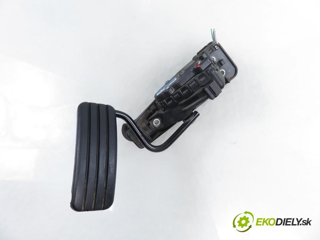 RENAULT ESPACE IV (JK0/1_) MINIVAN 2007 110,00 2.0 dCi 150 - M9R 740 1995,00 Potenciometer plynu 8200700390 (Potenciometer plynového pedálu)