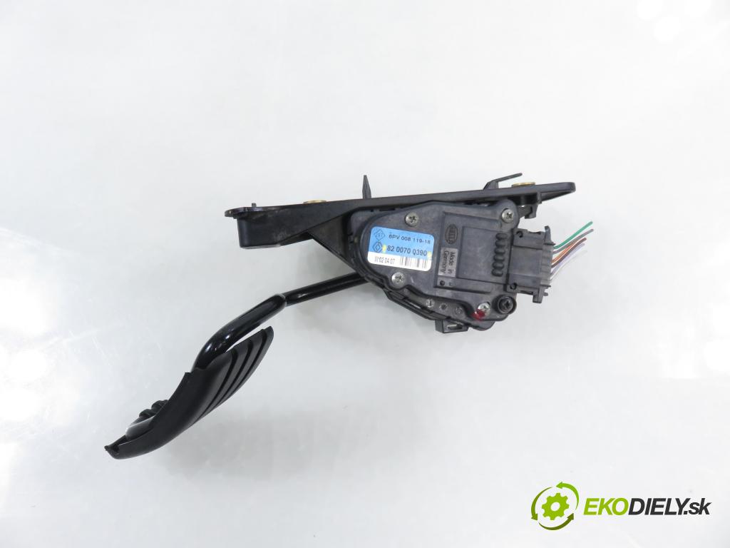 RENAULT ESPACE IV (JK0/1_) MINIVAN 2007 110,00 2.0 dCi 150 - M9R 740 1995,00 Potenciometer plynu 8200700390 (Potenciometer plynového pedálu)