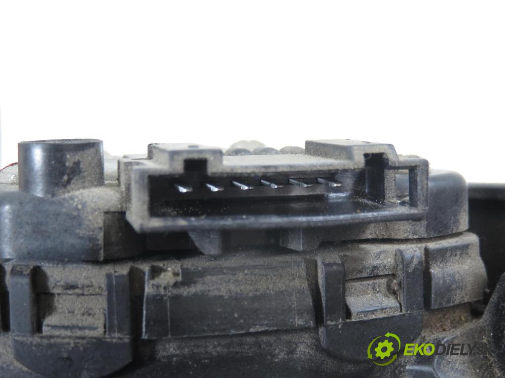 RENAULT ESPACE IV (JK0/1_) MINIVAN 2007 110,00 2.0 dCi 150 - M9R 740 1995,00 Potenciometer plynu 8200700390 (Potenciometer plynového pedálu)