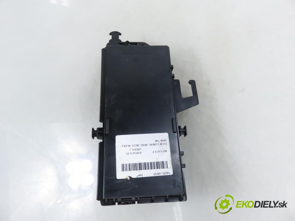 RENAULT ESPACE IV (JK0/1_) MINIVAN 2007 110,00 2.0 dCi 150 - M9R 740 1995,00 MODUL komfortu 8200427761B