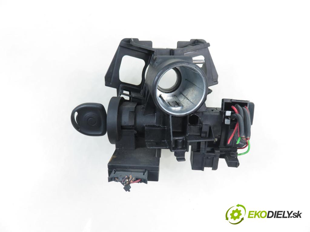 OPEL ZAFIRA A Nadwozie Wielkopojemne (MPV) (T98)  MINIVAN 2001 74,00 2.0 DTI 16V 101 - Y 20 DTH 1995,00 spinačka 90589313 ; 90589389 ; 5WK4763 (Spínacia skrinka)