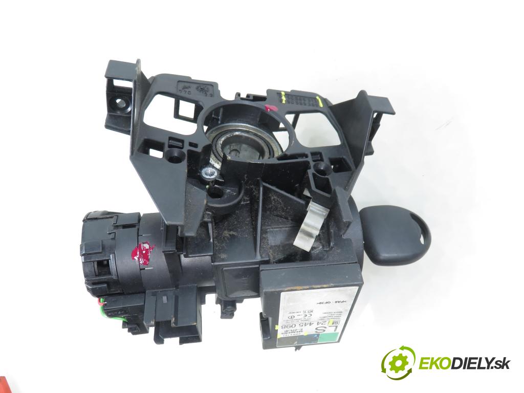 OPEL ZAFIRA A Nadwozie Wielkopojemne (MPV) (T98)  MINIVAN 2001 74,00 2.0 DTI 16V 101 - Y 20 DTH 1995,00 spinačka 90589313 ; 90589389 ; 5WK4763 (Spínacia skrinka)