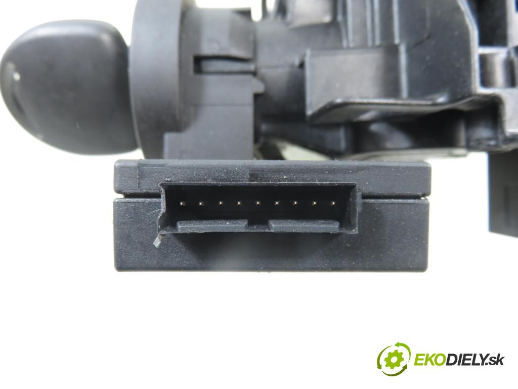 OPEL ZAFIRA A Nadwozie Wielkopojemne (MPV) (T98)  MINIVAN 2001 74,00 2.0 DTI 16V 101 - Y 20 DTH 1995,00 spinačka 90589313 ; 90589389 ; 5WK4763 (Spínacia skrinka)