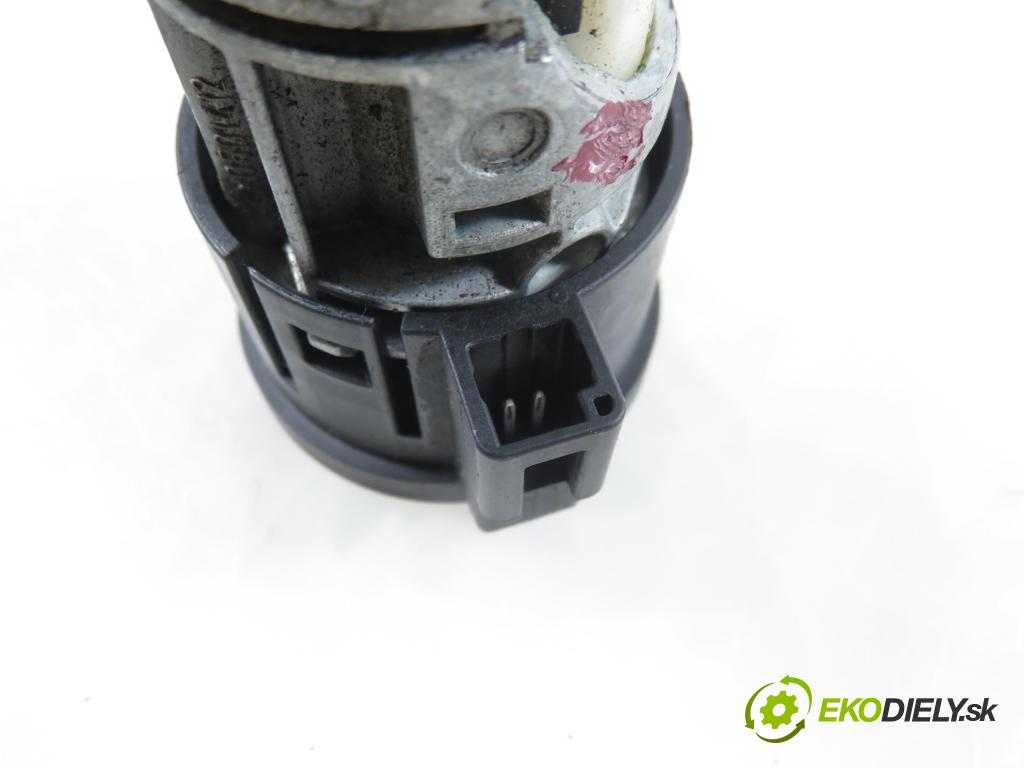 PEUGEOT 107 (PM_, PN_) HB 2006 50,00 1.0 68 - CFB (1KR) 998,00 spinačka N0502200 ; N0501477 (Spínacia skrinka)