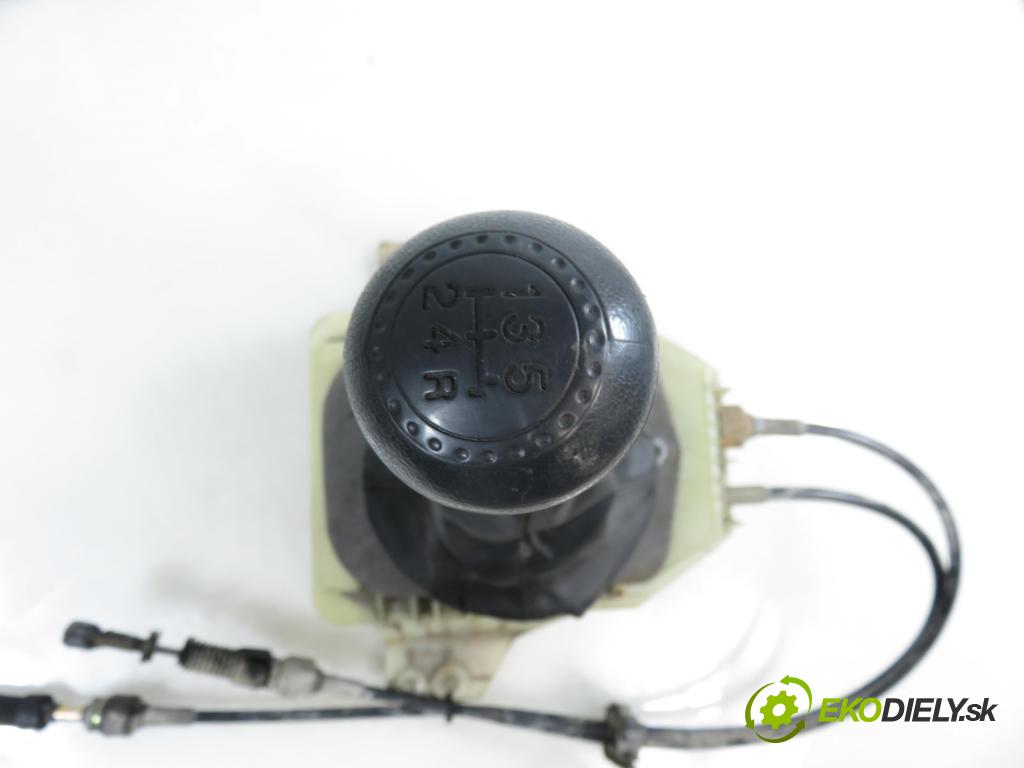 FIAT PUNTO (188_) HB 2003 44,00 1.2 60 - 188 A4.000 1242,00 ZVEDÁK: 46519173