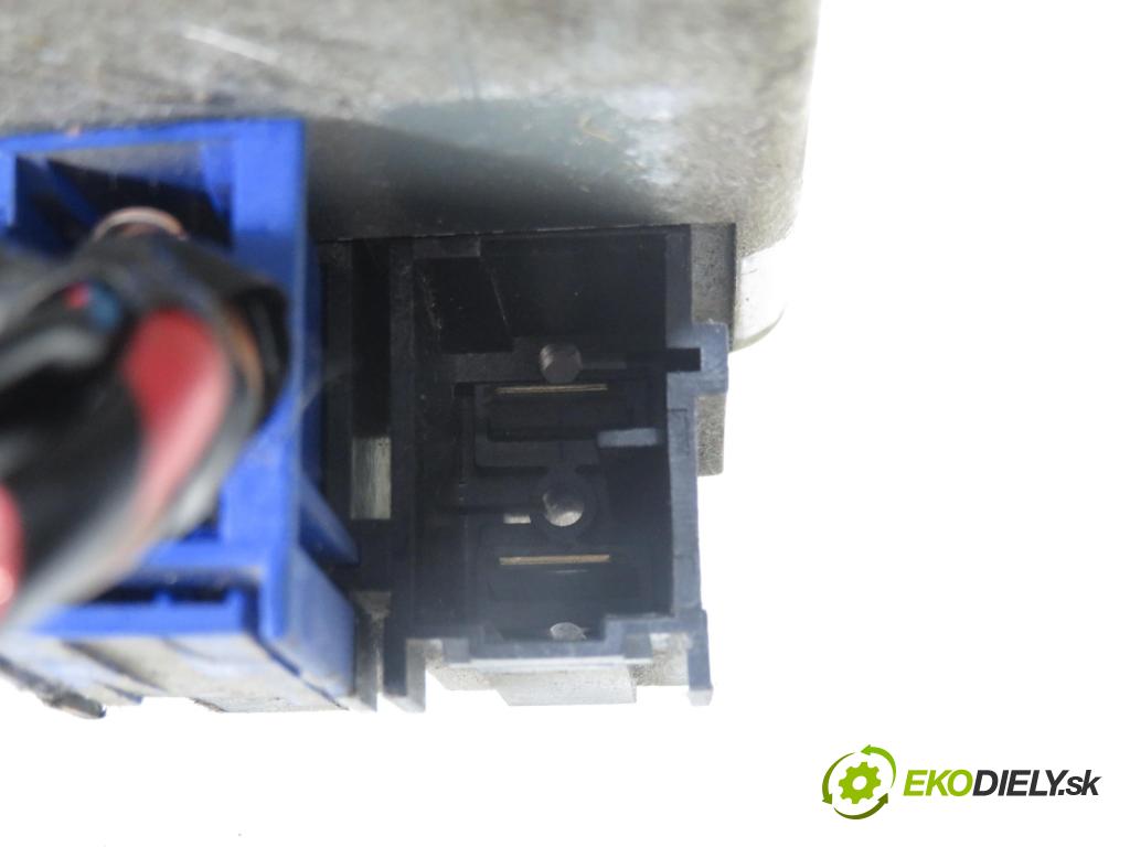 OPEL CORSA B (S93) HB 1998 48,00 1.2 i 16V - X 12 XE 1199,00 Riadiaca jednotka servočerpadlo 09115063 ; Q1T15272M (Riadiaca jednotka)