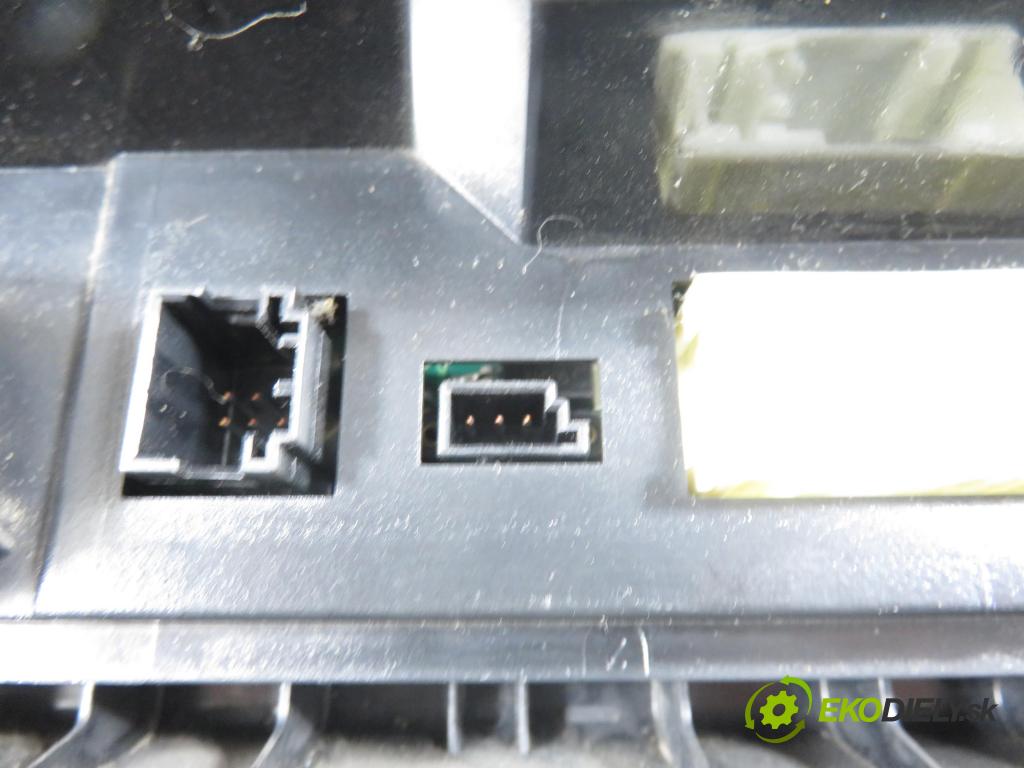 BMW X3 (E83) SUV 2005 110,00 2.0 d 150 - M47 D20 (204D4) 1995,00 Panel kúrenia KLIMATRONIK 64113417544