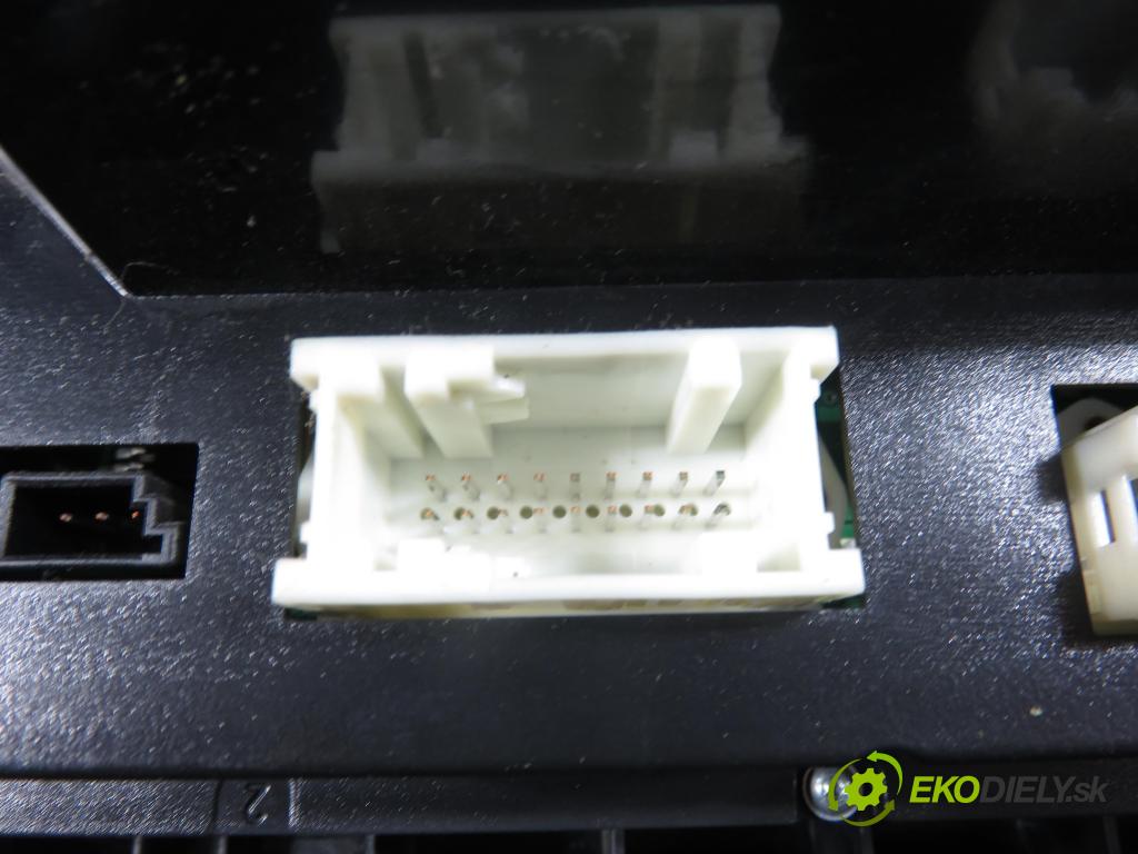 BMW X3 (E83) SUV 2005 110,00 2.0 d 150 - M47 D20 (204D4) 1995,00 Panel kúrenia KLIMATRONIK 64113417544