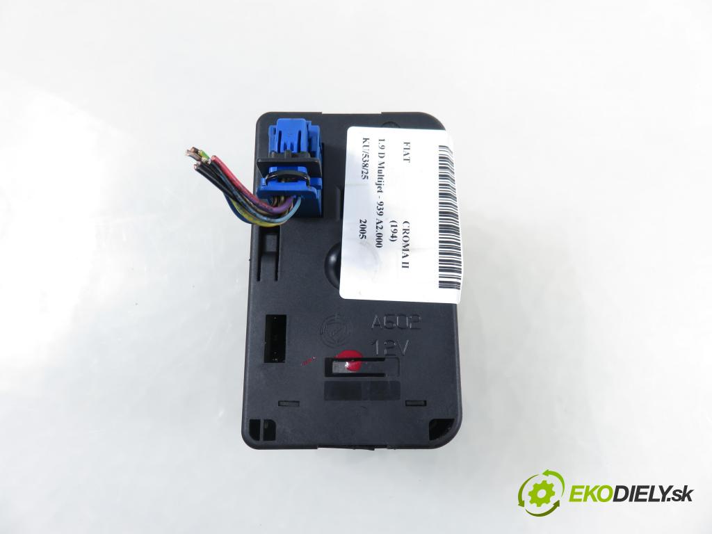 FIAT CROMA (194_) KOMBI 2005 110,00 1.9 D Multijet 150 - 939 A2.000 1910,00 spinačka 7353987700 (Spínacia skrinka)