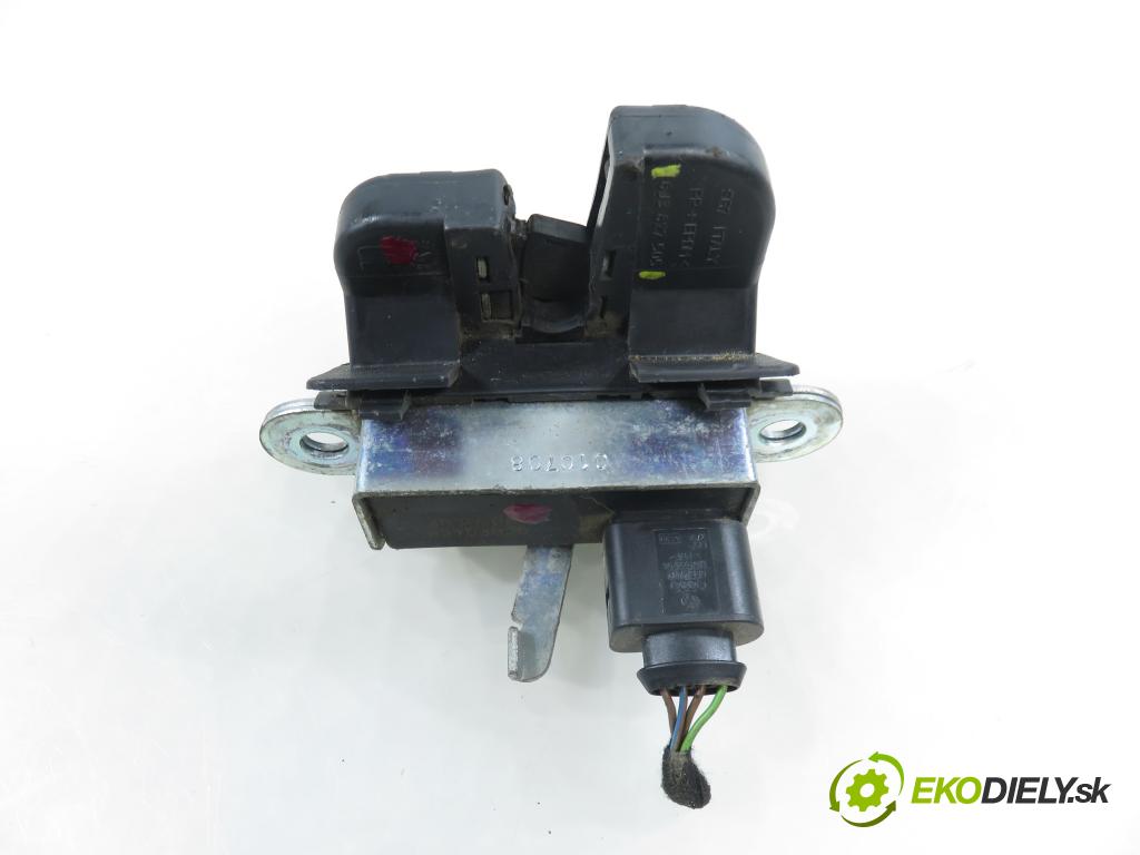 SEAT IBIZA IV (6J5, 6P1) HB 2009 77,00 1.9 TDI - BLS 1896,00 zámok dverí kufor EL. 6J3827505