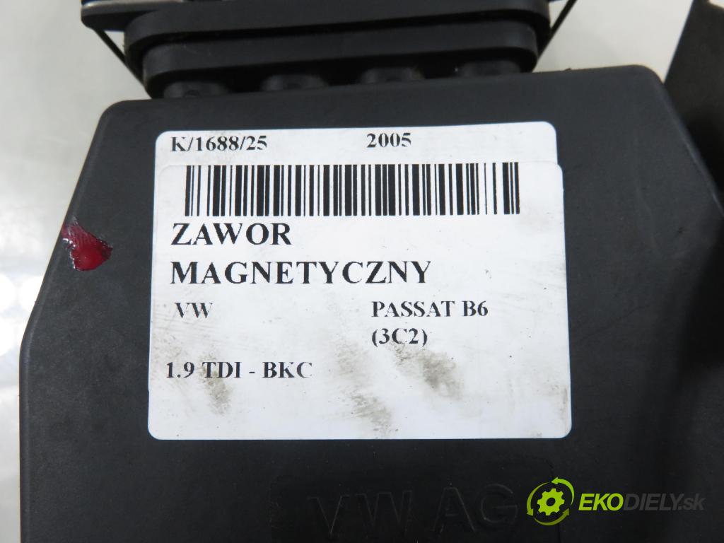 VW PASSAT B6 (3C2) SEDAN 2005 77,00 1.9 TDI PD 105 - BKC 1896,00 VENTIL: magnetický 3C0906625