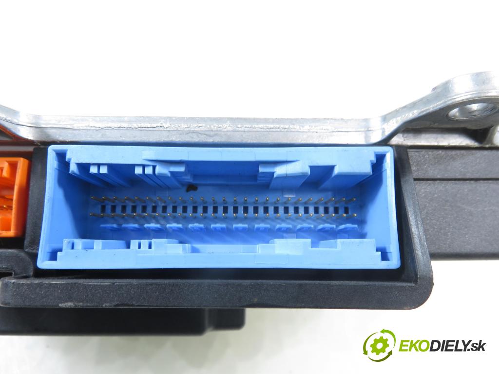 VOLVO V50 (MW) KOMBI 2006 100,00 2.0 D 136 - D 4204 T (PSA) 1997,00 MODUL air BAG 30773059