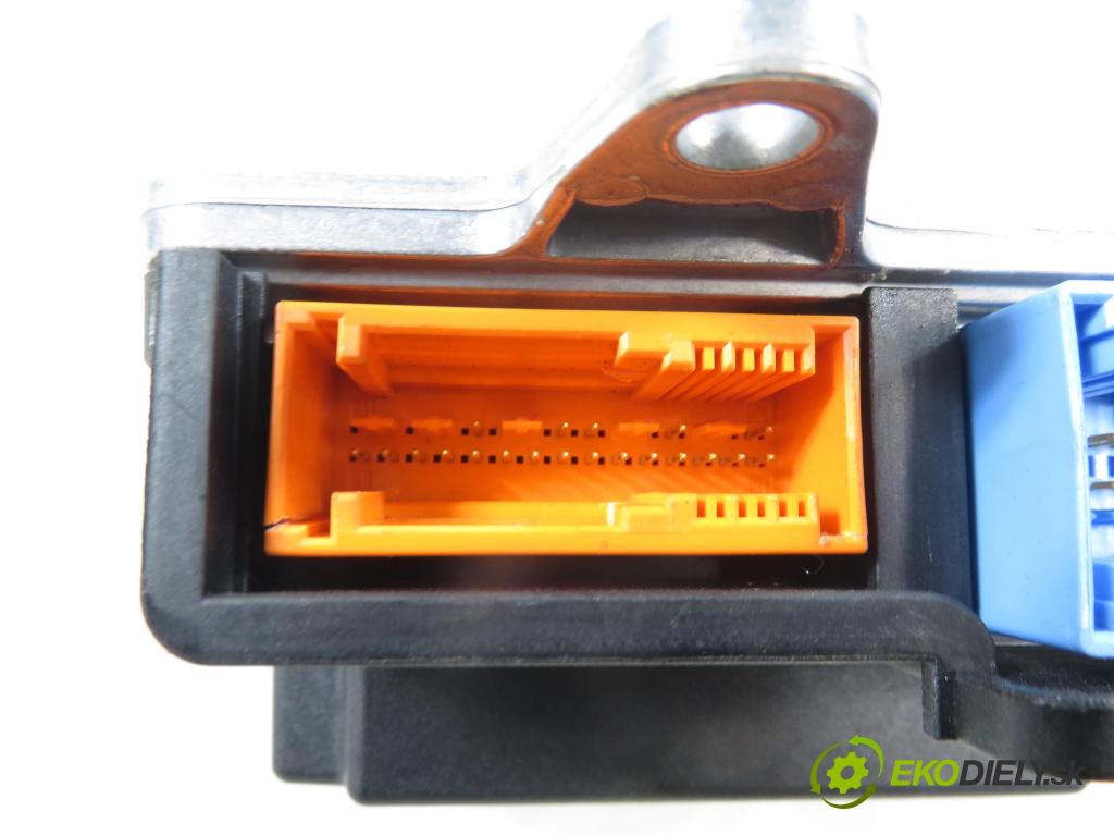 VOLVO V50 (MW) KOMBI 2006 100,00 2.0 D 136 - D 4204 T (PSA) 1997,00 MODUL air BAG 30773059