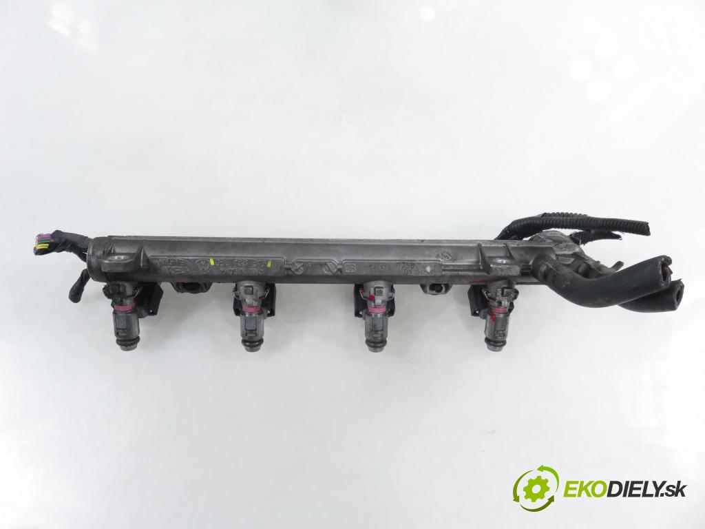 VW GOLF IV (1J1) HB 1998 55,00 1.4 16V - AHW 1390,00 Lišta vstrekovacia 036031C ; 036133319 (Vstrekovacia lišta)