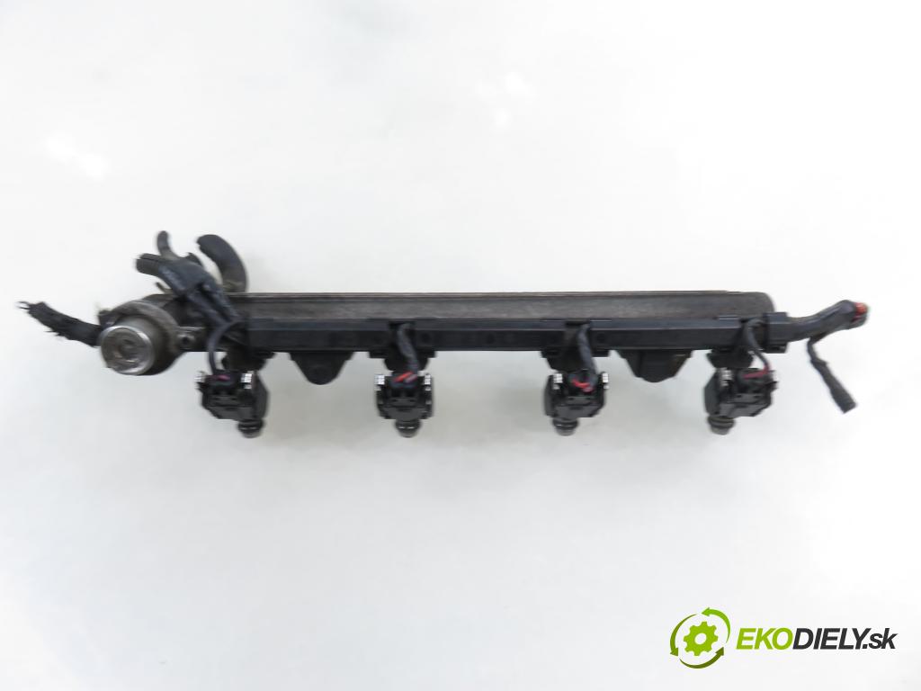 VW GOLF IV (1J1) HB 1998 55,00 1.4 16V - AHW 1390,00 Lišta vstrekovacia 036031C ; 036133319 (Vstrekovacia lišta)