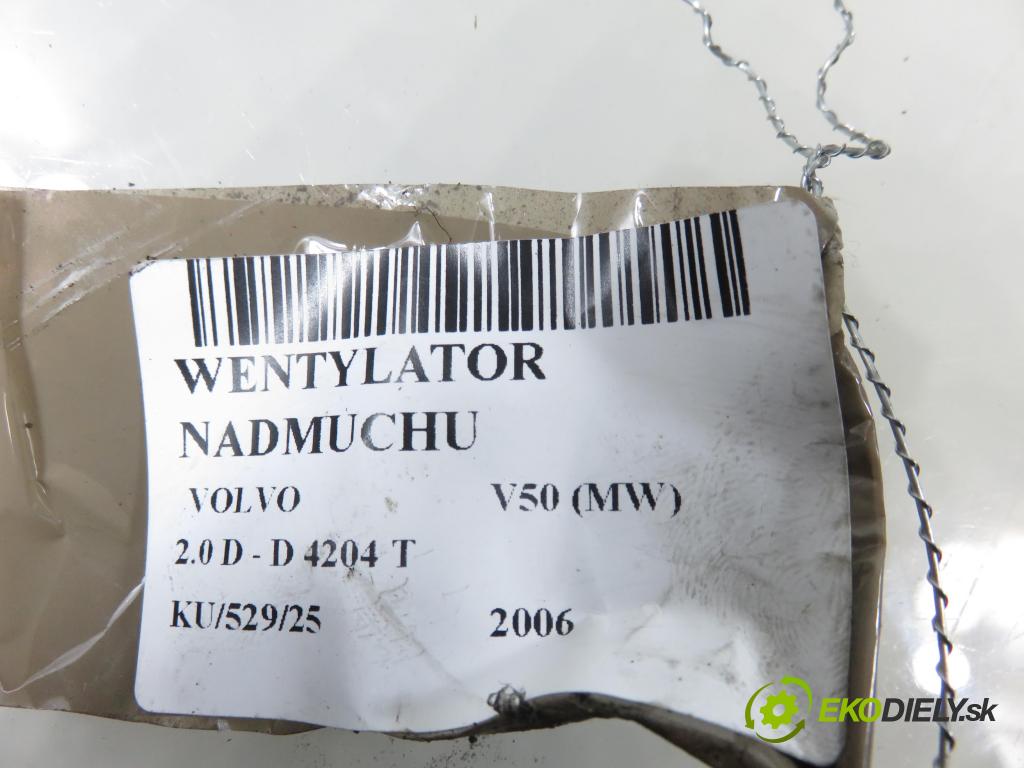 VOLVO V50 (MW) KOMBI 2006 100,00 2.0 D 136 - D 4204 T (PSA) 1997,00 Ventilátor vetráku 4M5H18456CD