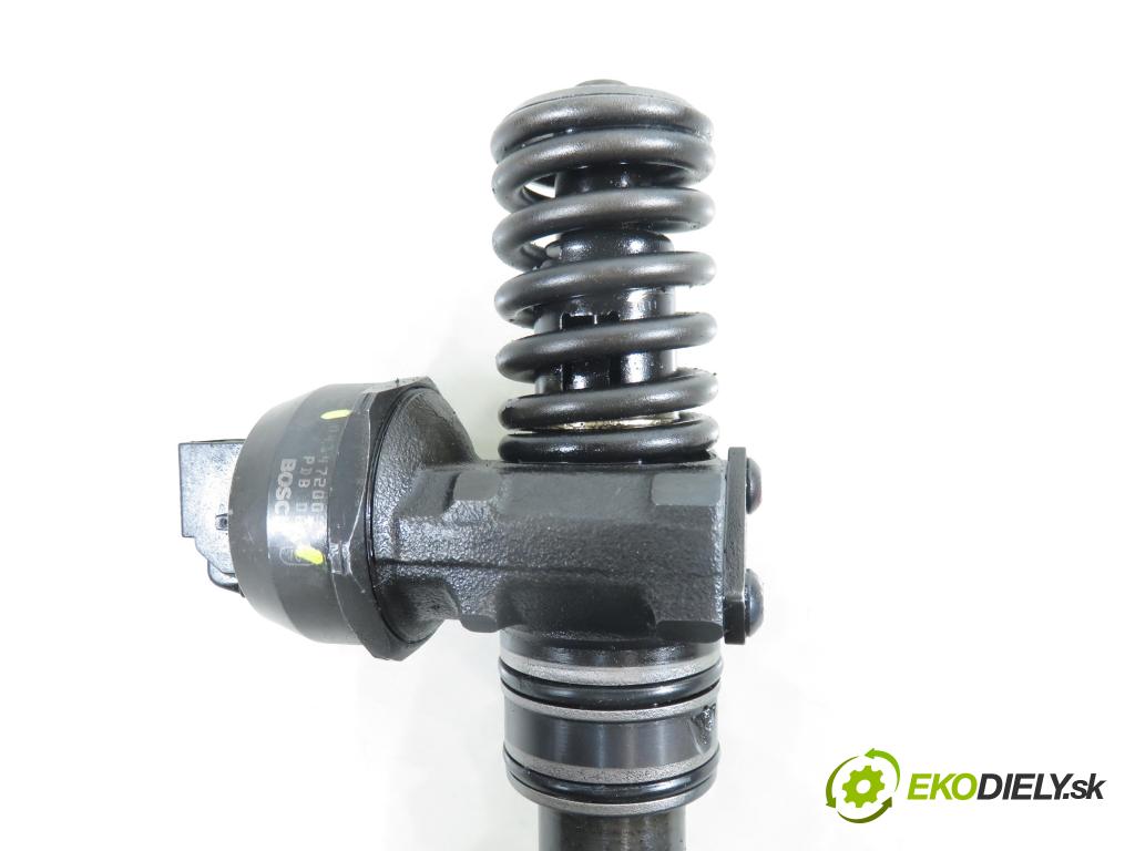 AUDI A4 (8E2, B6) SEDAN 2001 96,00 1.9 TDI PD 130 - AWX 1896,00 Vstrekovač 038130073AL ; 0414720039 (Vstrekovač paliva)