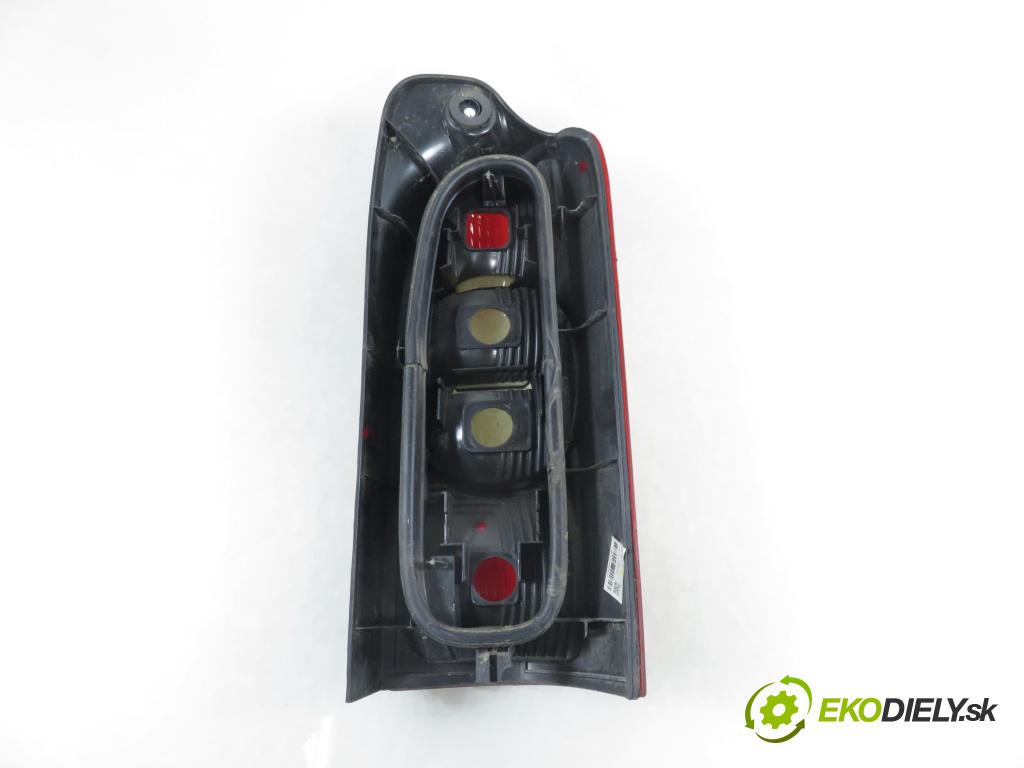 RENAULT MASTER II Skrzynia (FD) FURGON 2007 88,00 2.5 dCi 120 - G9U 650 2464,00 Svetlo ľavé zadné M511239