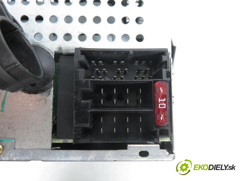FIAT STILO (192_) HB 2002 59,00 1.2 16V 80 - 188 A5.000 1242,00 RADIO CD 735374218 ; 2FCF18C838JA