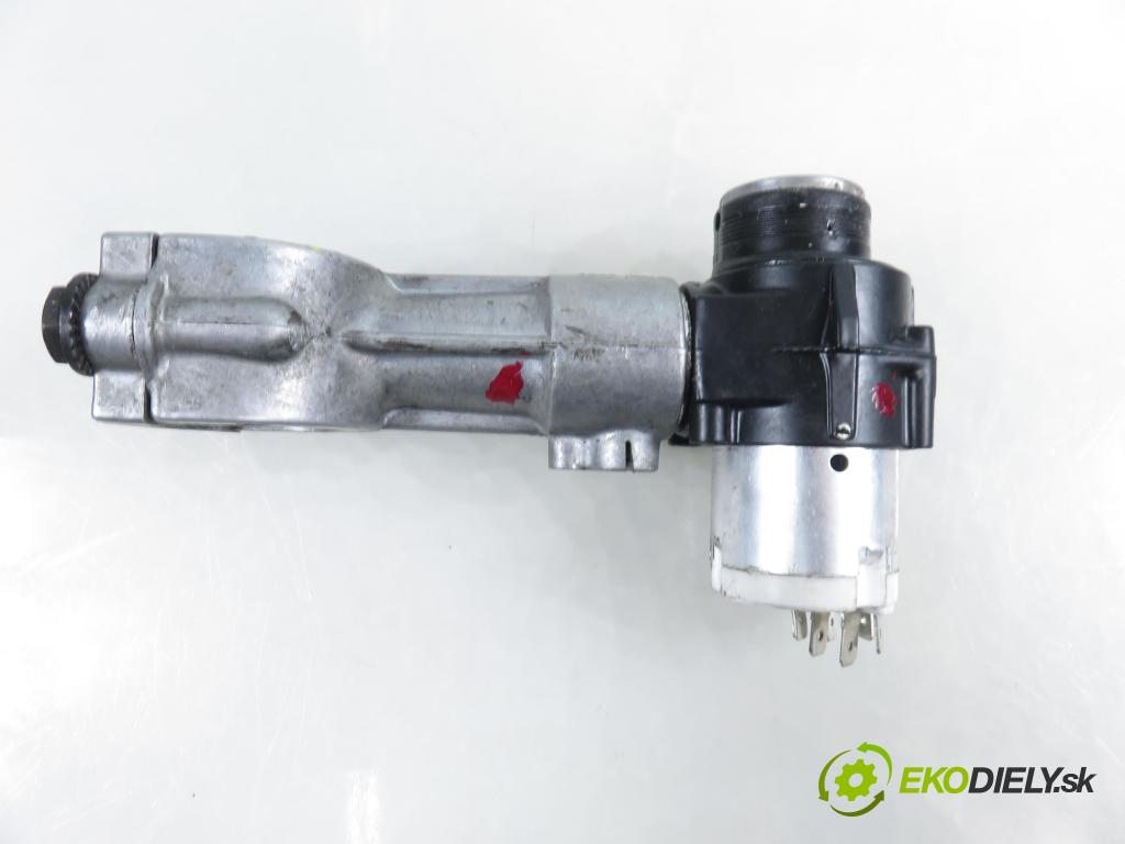 SKODA FELICIA II (6U1) HB 2000 50,00 1.3 MPI 68 1289,00 spinačka 441022221176 (Spínacia skrinka)