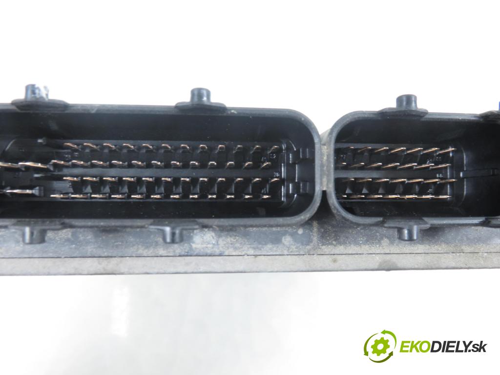 SKODA FELICIA II (6U1) HB 2000 50,00 1.3 MPI 68 1289,00 Riadiaca jednotka Motor 5WP432905 ; 047906030N