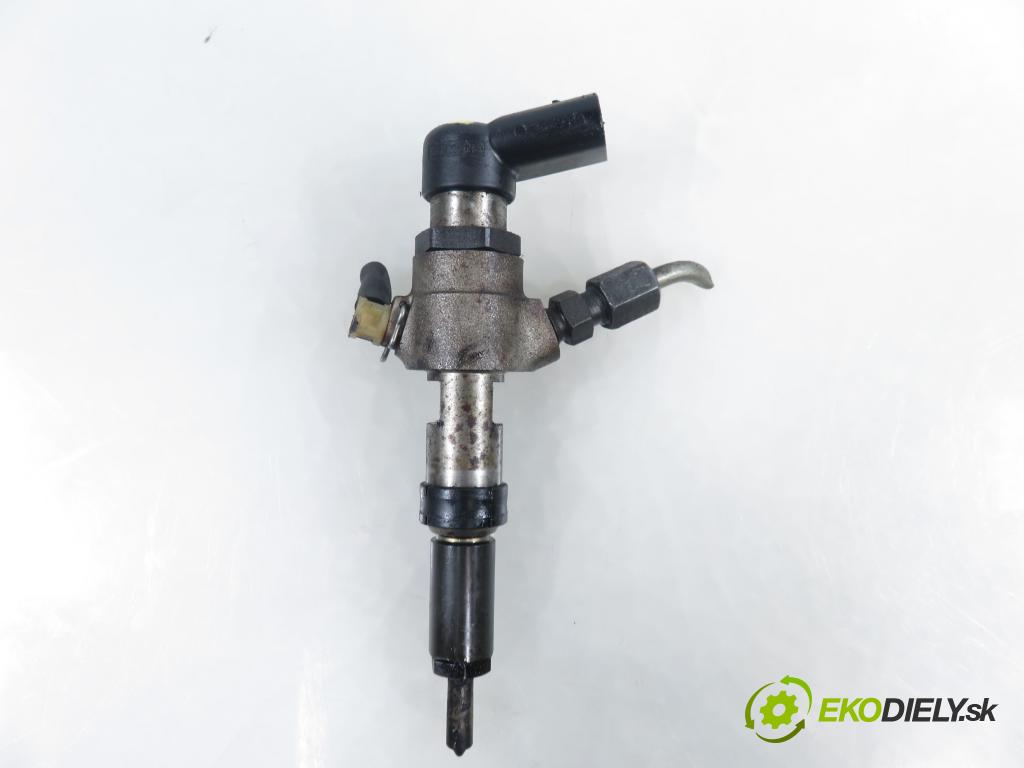 FORD FIESTA V (JH_, JD_) HB 2004 50,00 1.4 TDCi 68 - F6JB 1399,00 vstrekovač 5WS40007 ; 9645988580 (Vstrekovač paliva)