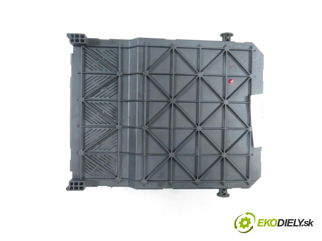PEUGEOT PARTNER Combispace (5F) KOMBIVAN 2004 66,00 2.0 HDI - RHY (DW10TD) 1997,00 MODUL BSI S118085320C ; 9652474680