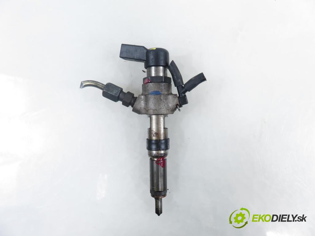 FORD FIESTA V (JH_, JD_) HB 2004 50,00 1.4 TDCi 68 - F6JB 1399,00 vstrekovač 5WS40007 ; 9645988580 (Vstrekovač paliva)