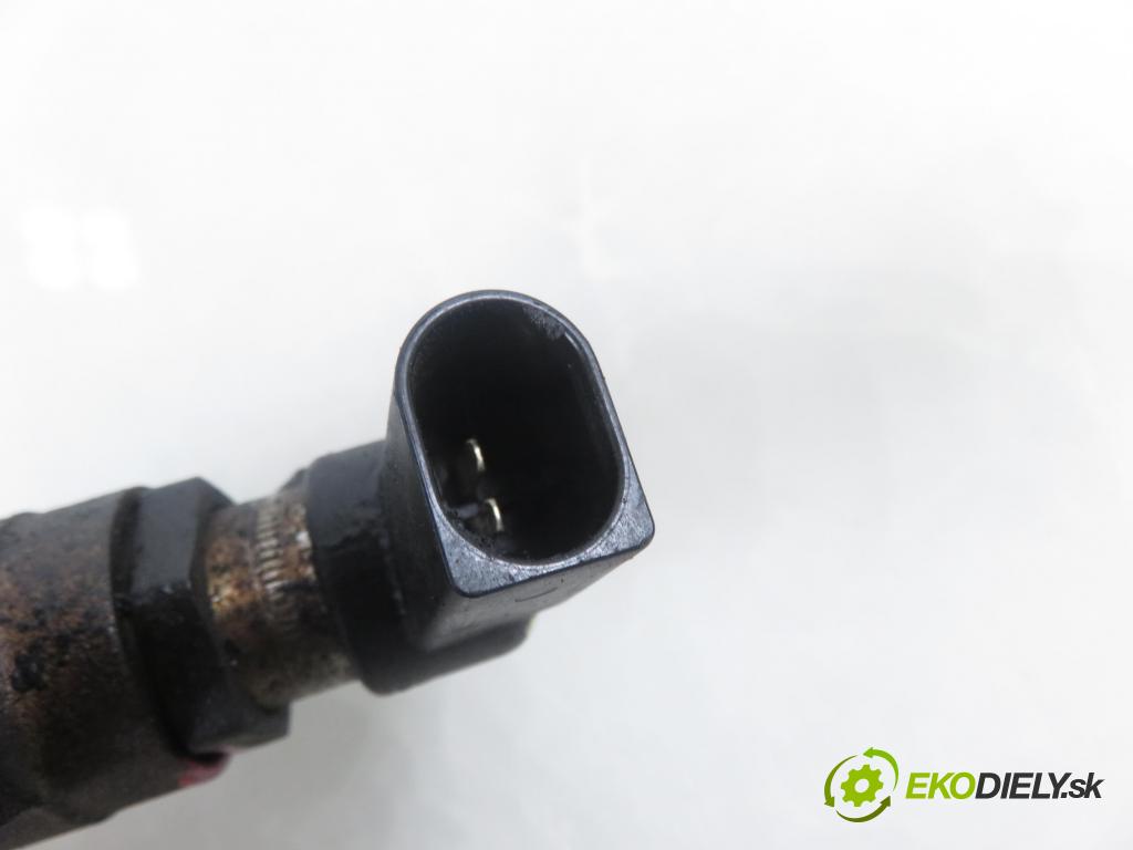 FORD FIESTA V (JH_, JD_) HB 2004 50,00 1.4 TDCi 68 - F6JB 1399,00 vstrekovač 5WS40007 ; 9645988580 (Vstrekovač paliva)