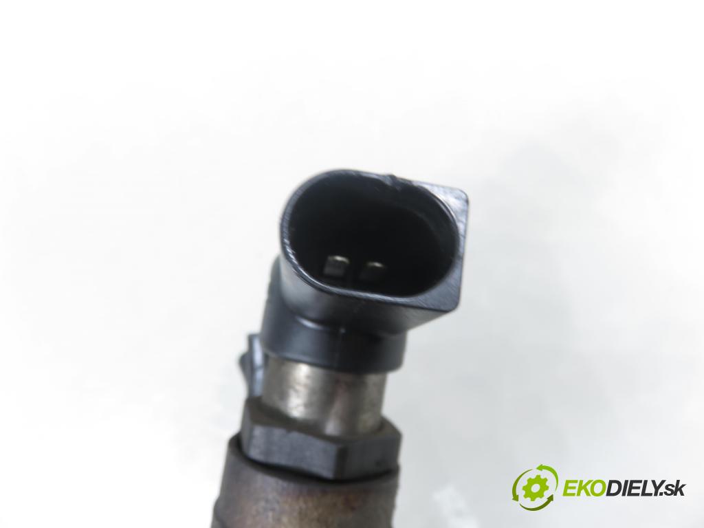 FORD FIESTA V (JH_, JD_) HB 2004 50,00 1.4 TDCi 68 - F6JB 1399,00 vstrekovač 5WS40007 ; 9645988580 (Vstrekovač paliva)